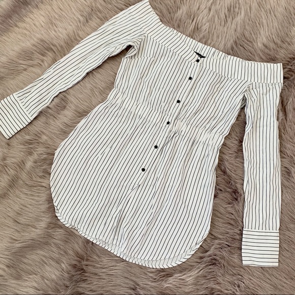 DYNAMITE | Off Shoulder Striped Blouse